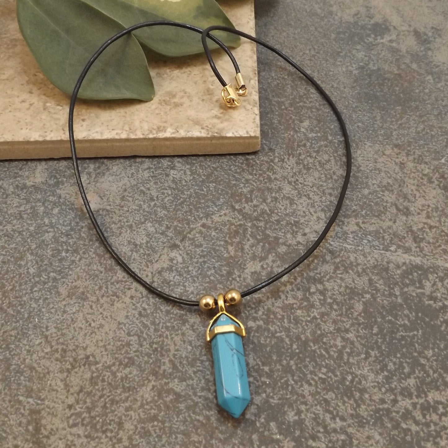 Turquoise Howlite and Leather Necklace